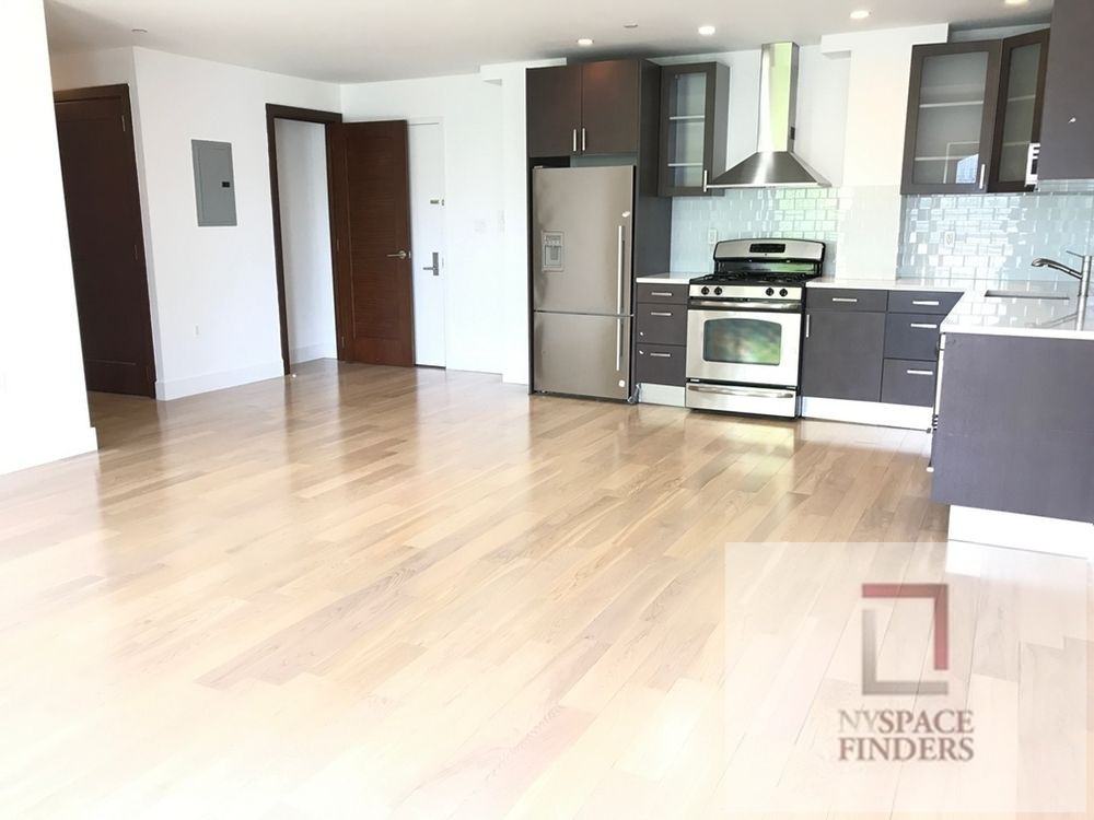 31-01 Vernon Boulevard #402 - Photo 3 of 17