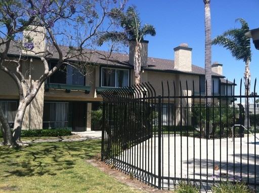 5237 Perkins Rd - Photo 2 of 9