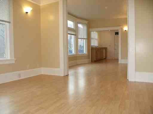 222 Flora St - Photo 3 of 8