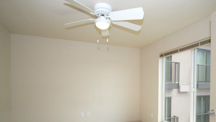 323 Queen Anne Avenue North - Photo 2 of 19