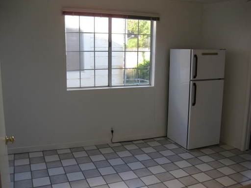 320 Duncan St #B - Photo 2 of 7