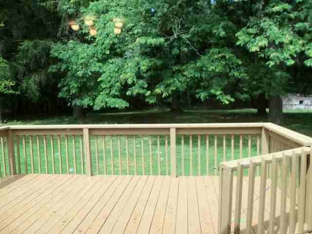 655 Kinsman Rd - Photo 3 of 18