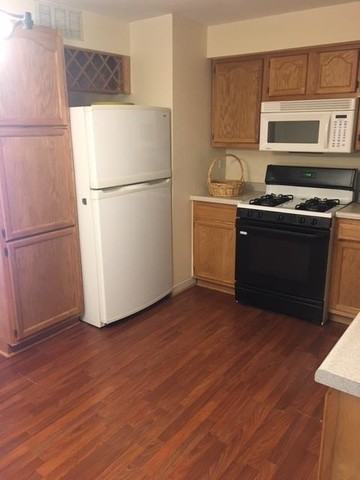 11112 S 84th Ave #2A - Photo 3 of 4