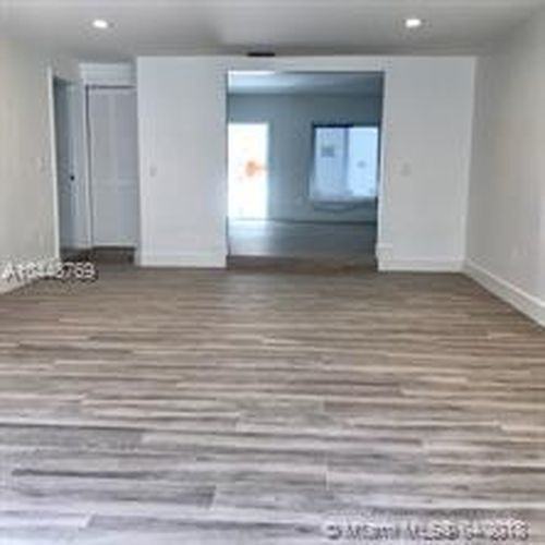 2801 SW 7th Ave - Photo 3 of 8