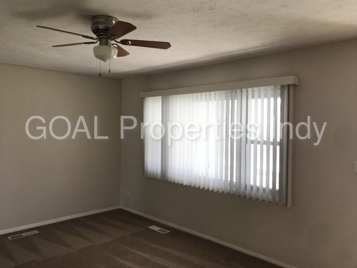 130 Belaire Dr - Photo 3 of 21