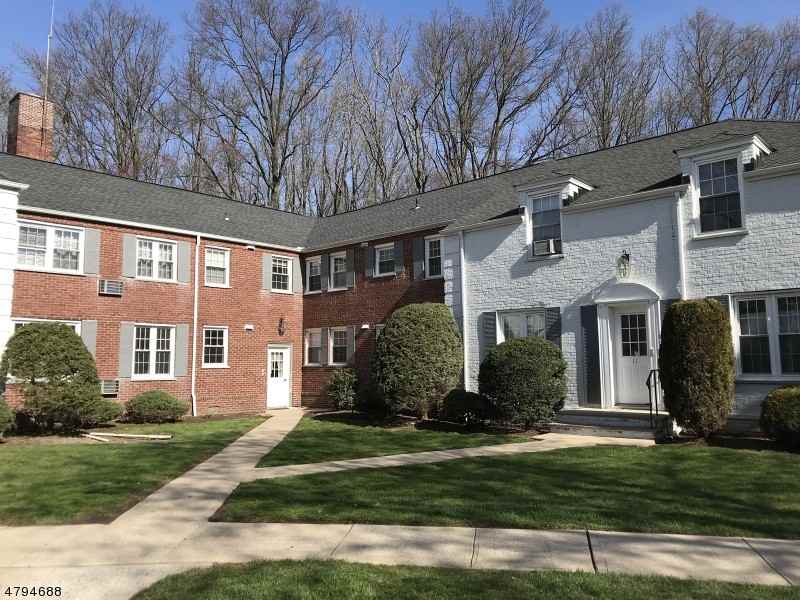 10 Parkway Village