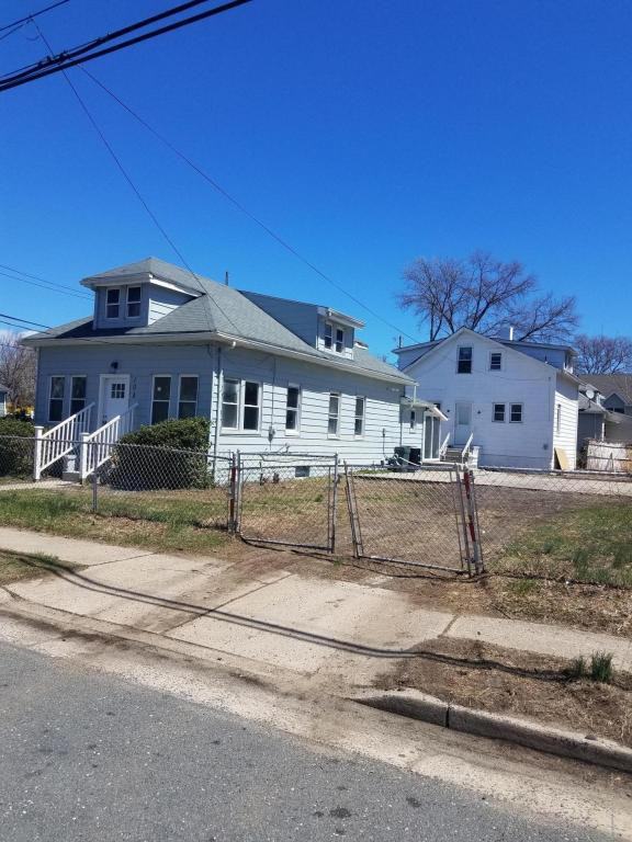 108 Hudson Ave - Photo 3 of 25