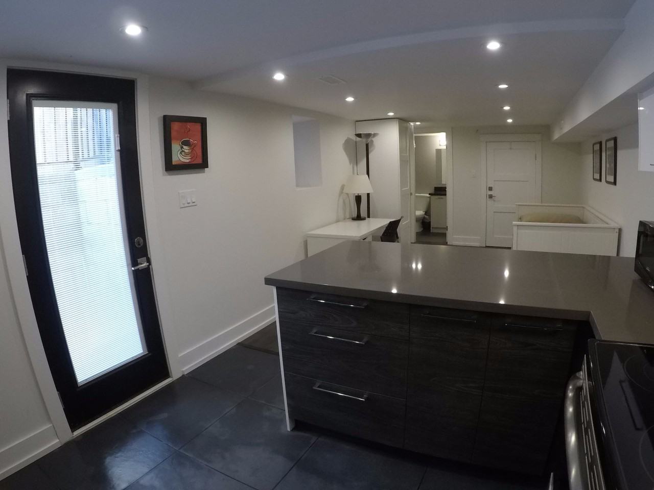 College St & Clinton St - Photo 5 of 9