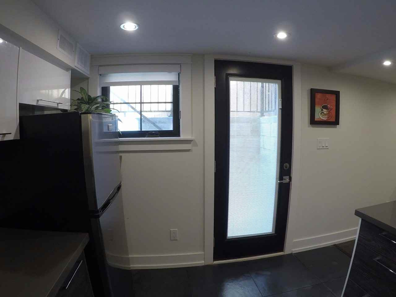 College St & Clinton St - Photo 6 of 9