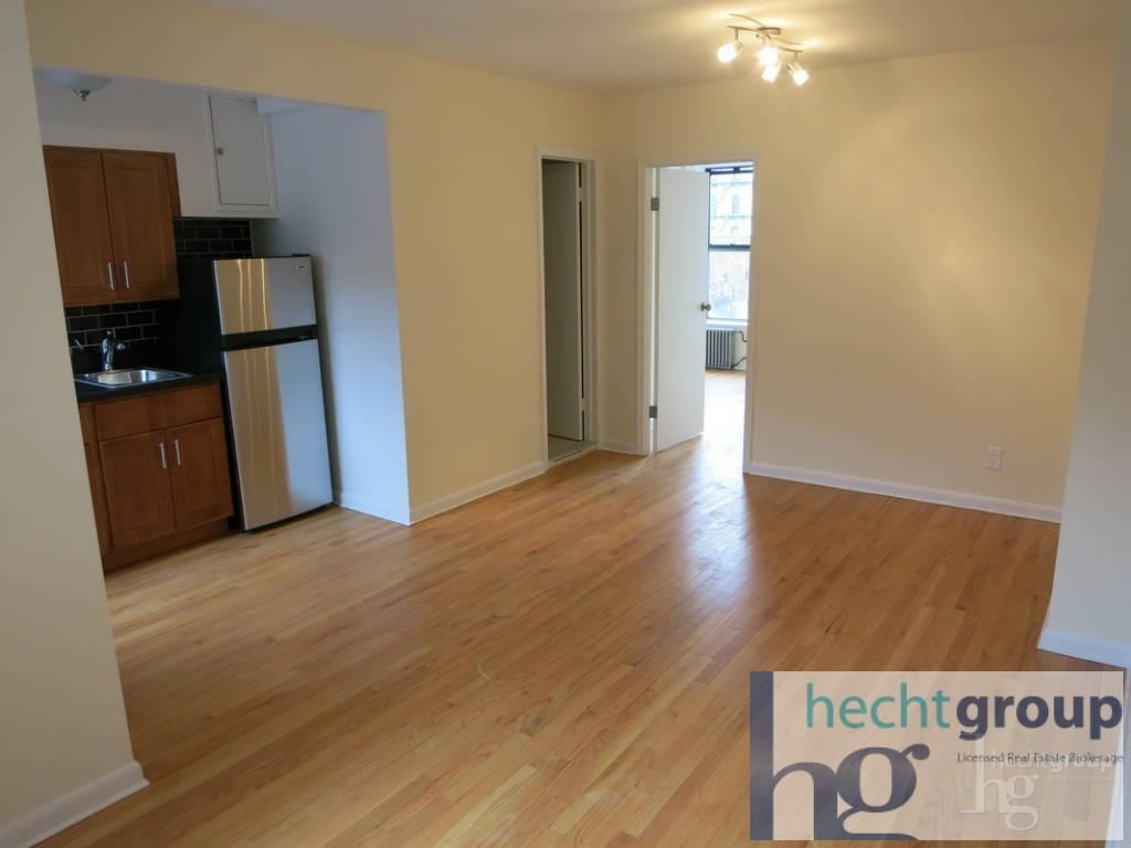 Spring St & Elizabeth St #24