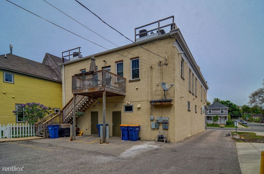 1153 Madison Ave SE - Photo 2 of 18