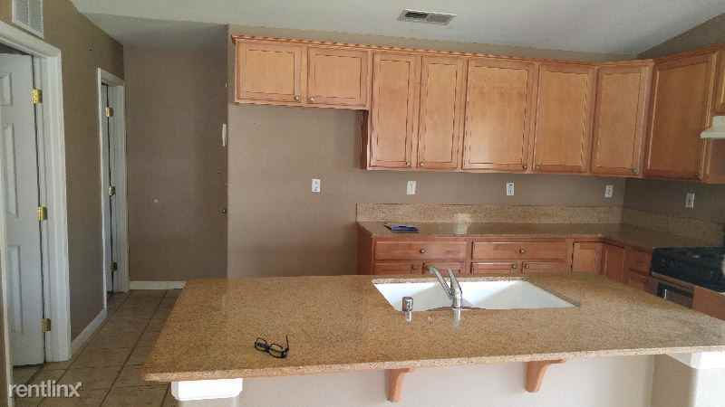 11600 Mezzadro Ave - Photo 3 of 5