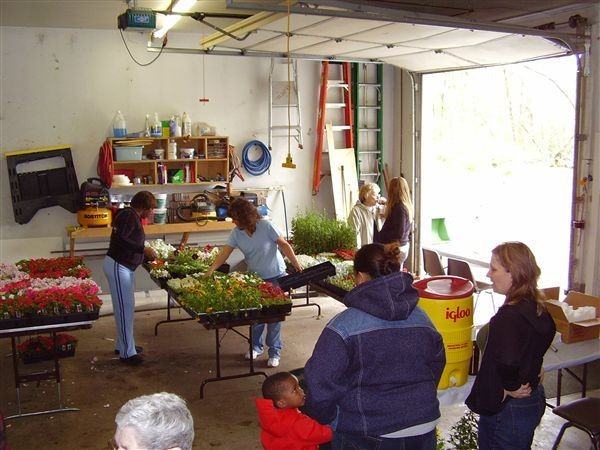 Colonial Townehouses Cooperative - Photo 2 of 10