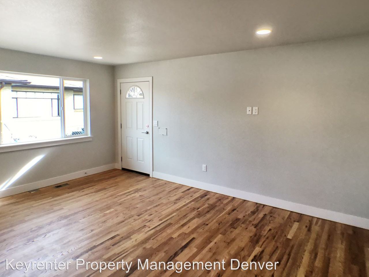 1353 S Grant St - Photo 3 of 20