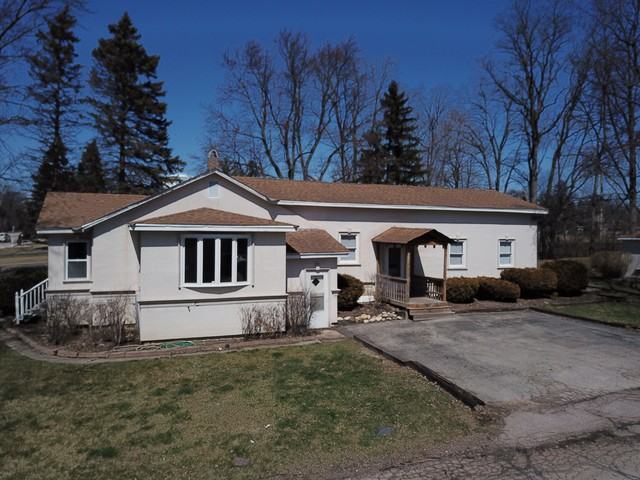 845 S Hough St - Photo 3 of 16