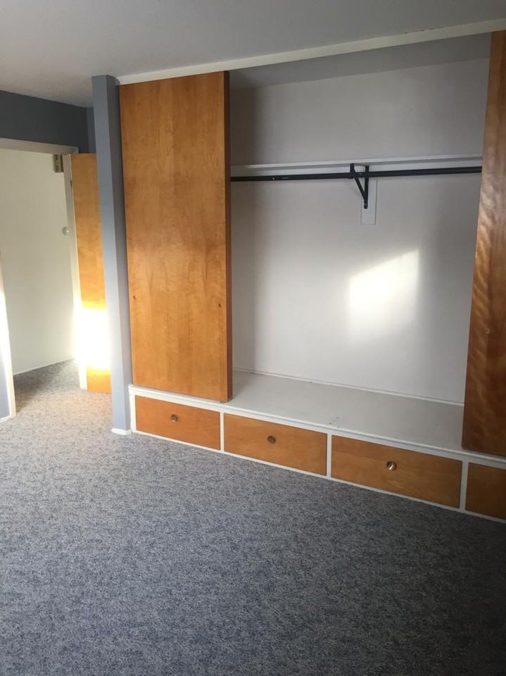 4619 5th Avenue South - Photo 4 of 4