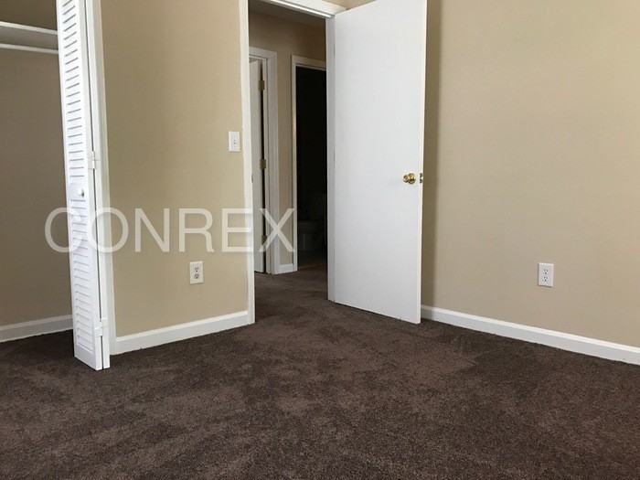 4444 Jenwood St - Photo 2 of 10