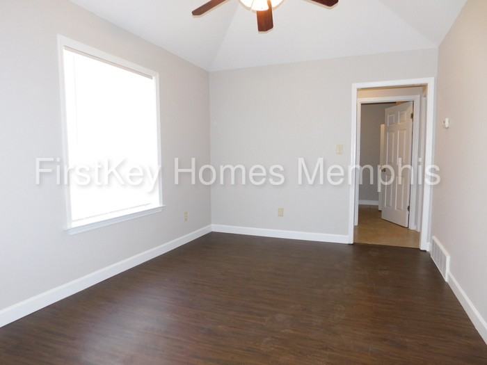 1406 Milestone Cir - Photo 3 of 16