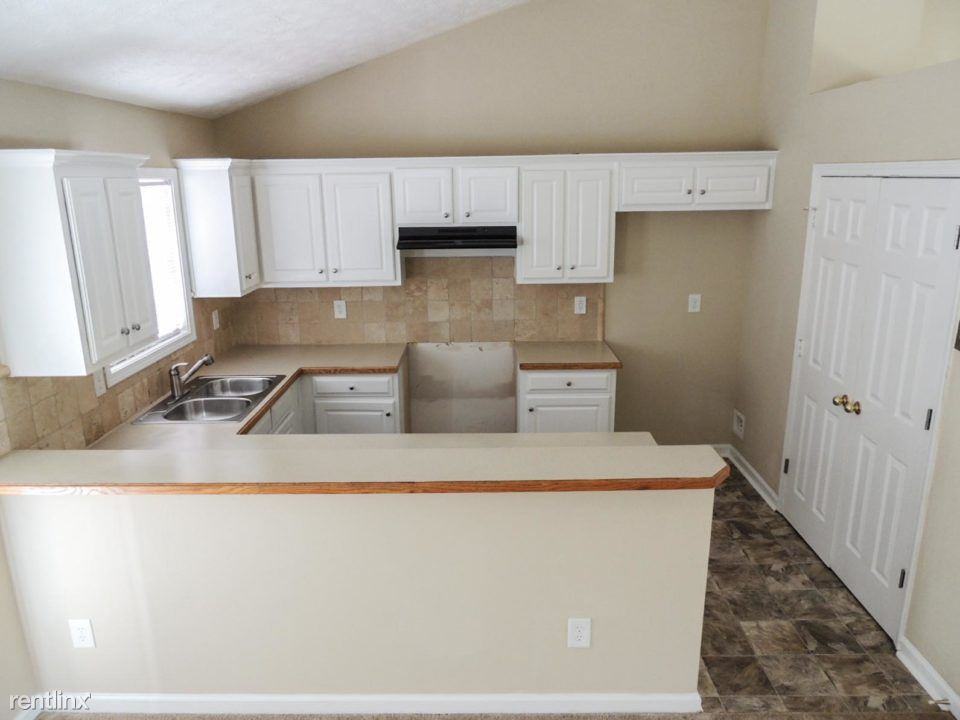 50 Weldon Pl - Photo 3 of 15