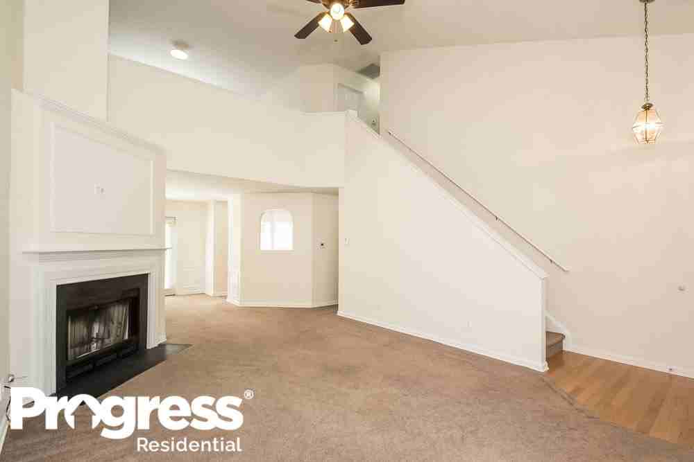 394 Weatherstone Pl - Photo 3 of 20