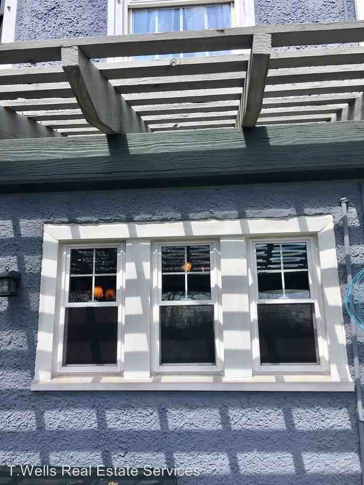 30 E Abington Ave - Photo 3 of 16