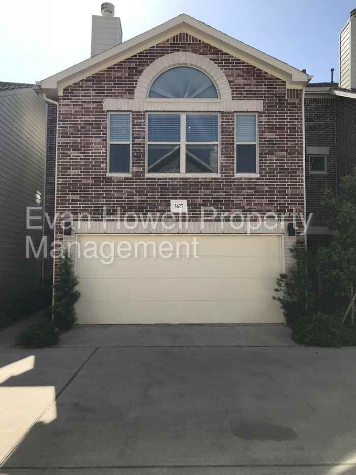 3627 Main Plaza Dr - Photo 2 of 28