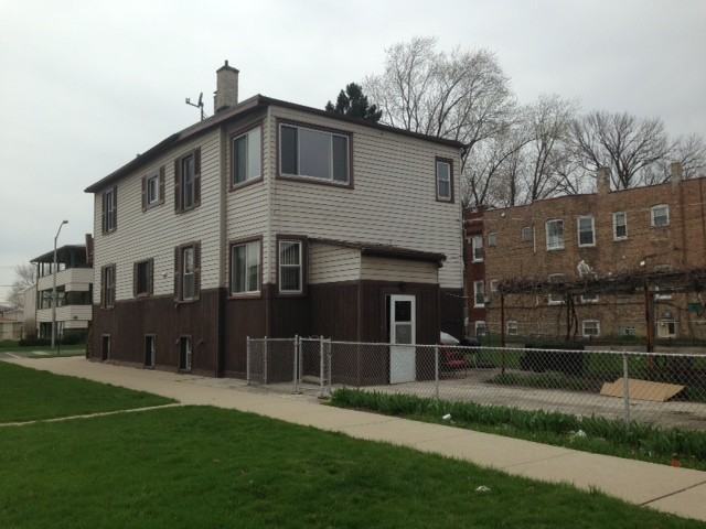 1301 N 23rd Ave - Photo 3 of 15