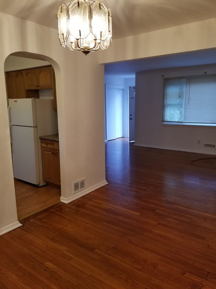 235 Bradley Ave - Photo 2 of 8