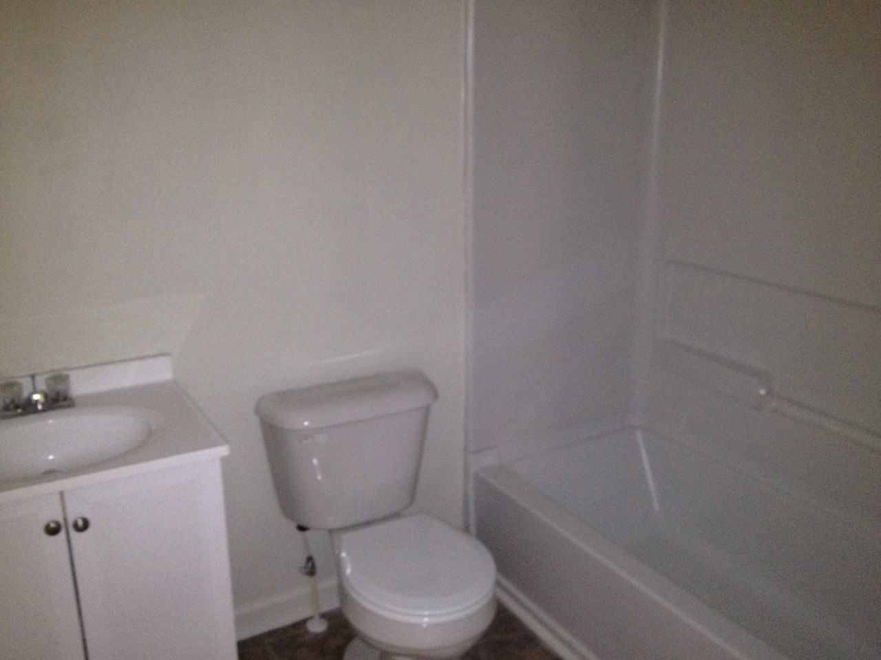 228 Buxton Ave - Photo 3 of 5