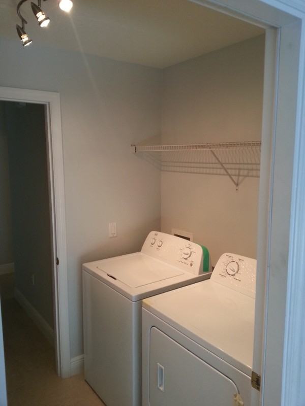 1041 Elderberry Dr - Photo 2 of 13