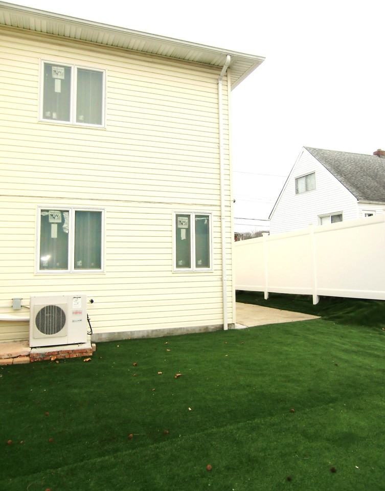 258 Elvin St - Photo 2 of 15