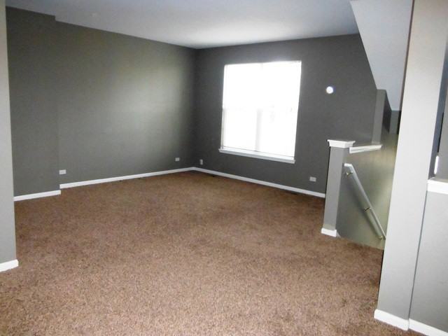 930 Summit Creek Dr - Photo 2 of 13