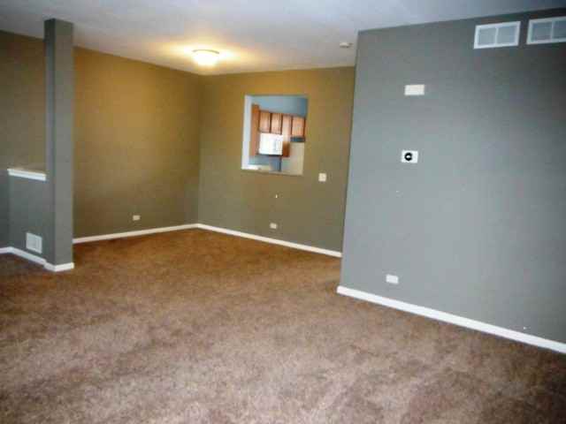 930 Summit Creek Dr - Photo 3 of 13