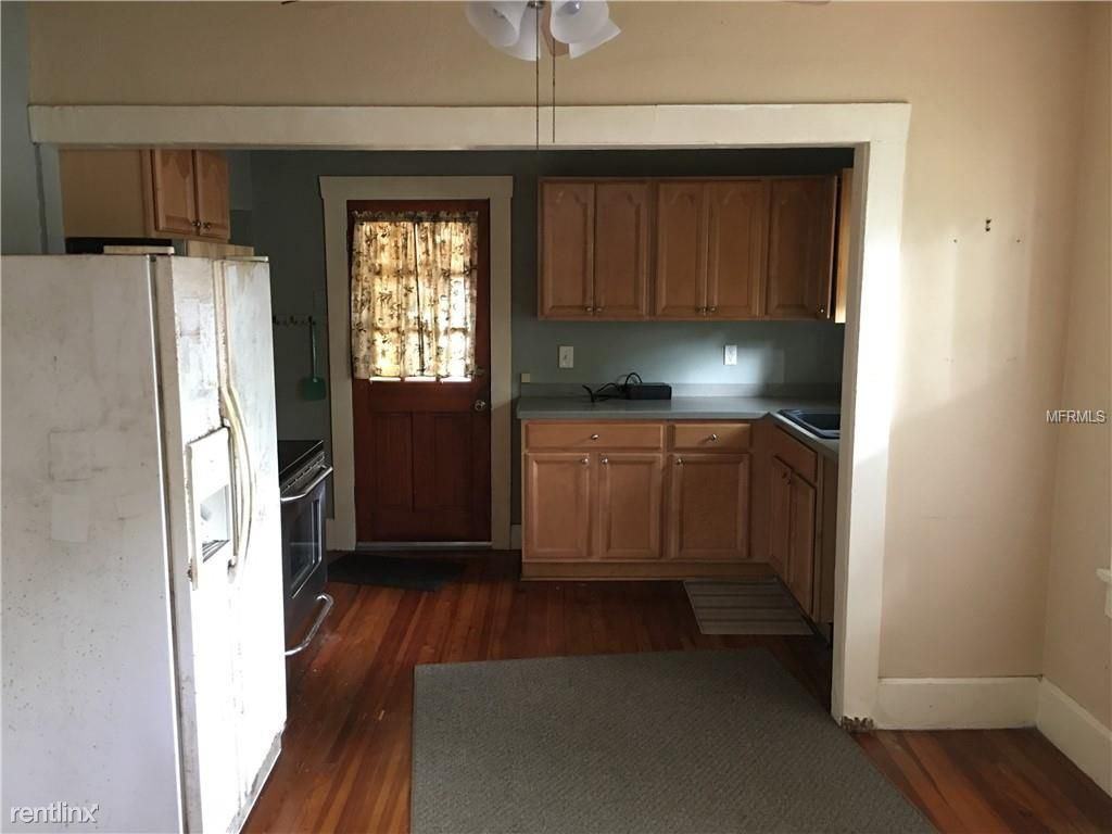 325 23rd St N - Photo 3 of 14