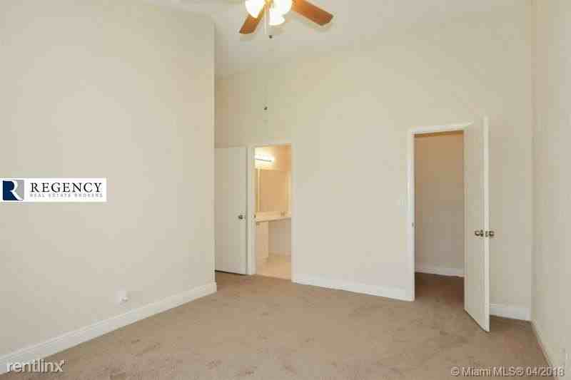 9331 Chelsea Dr - Photo 3 of 17