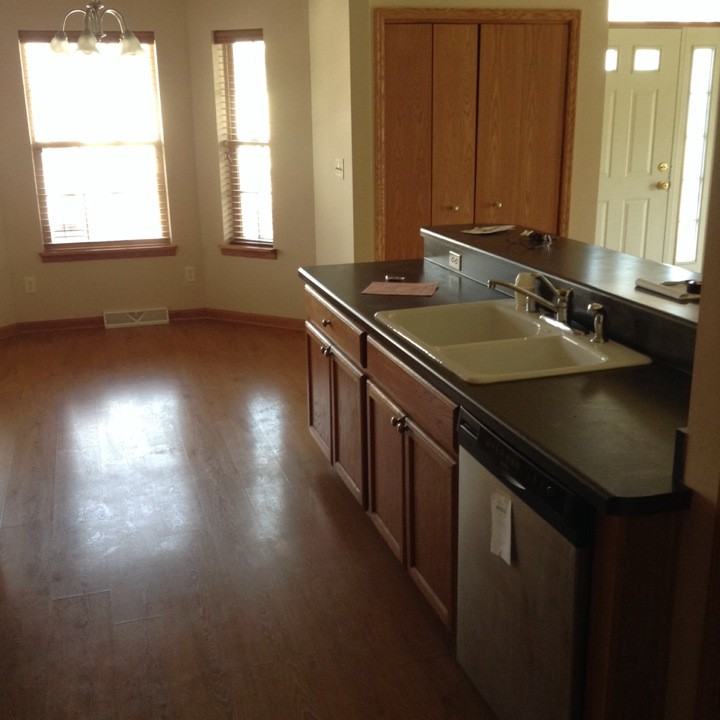 5383 W Edgerton Ave - Photo 3 of 5