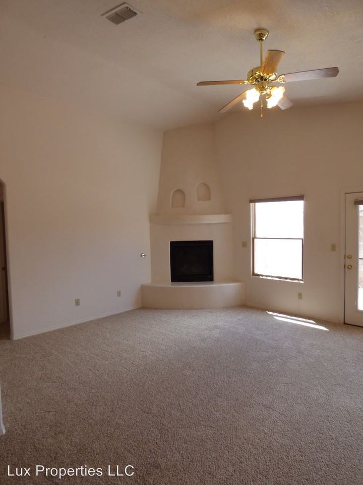 4705 Eyota Dr NW - Photo 3 of 26