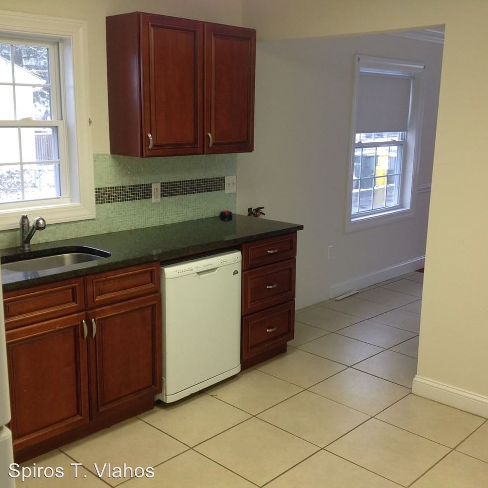 69 Erica Rd - Photo 3 of 15