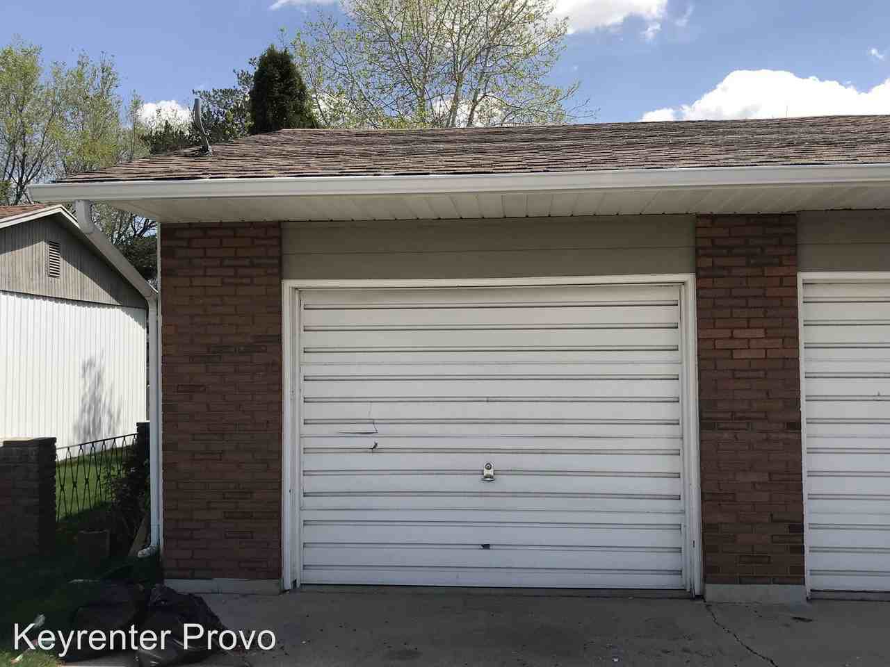 216 N 350 E - Photo 2 of 17