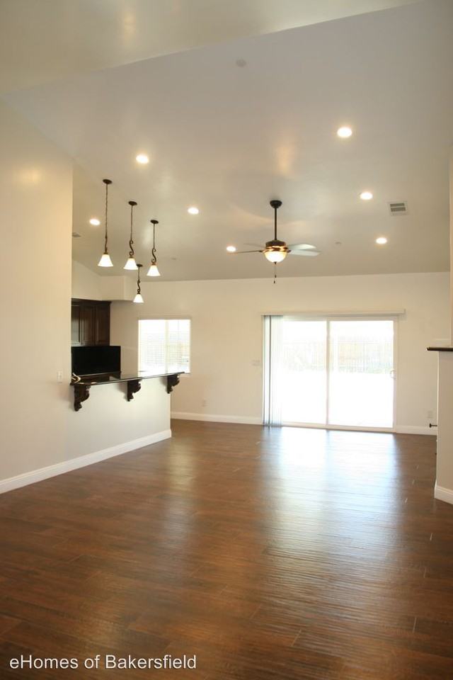 2925 Hosking Ave - Photo 2 of 31