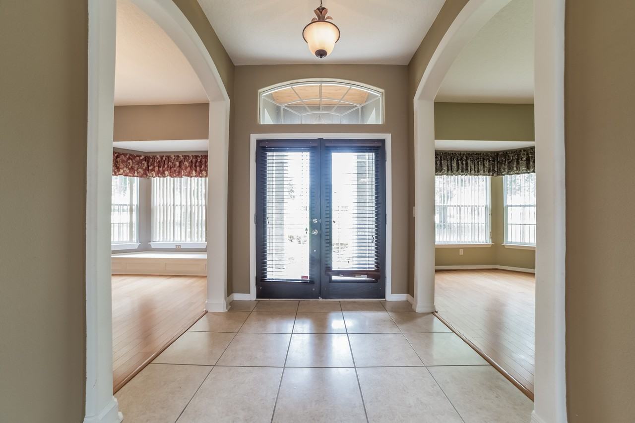 16103 Kealan Cir - Photo 2 of 14