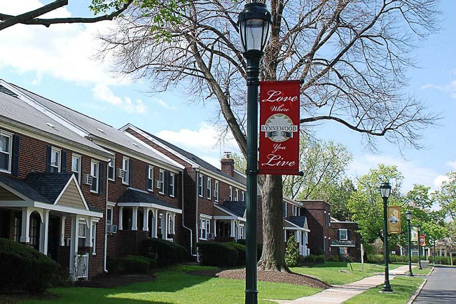 Lynnewood Gardens Apartments for Rent 1950 Ashbourne Road