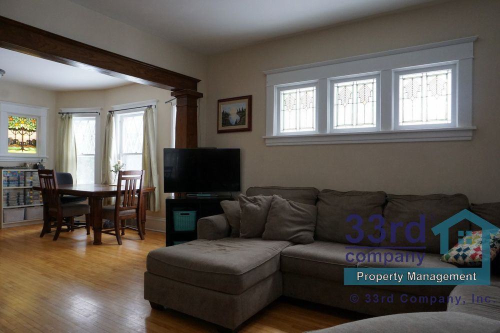 233 Cecil St SE - Photo 2 of 24