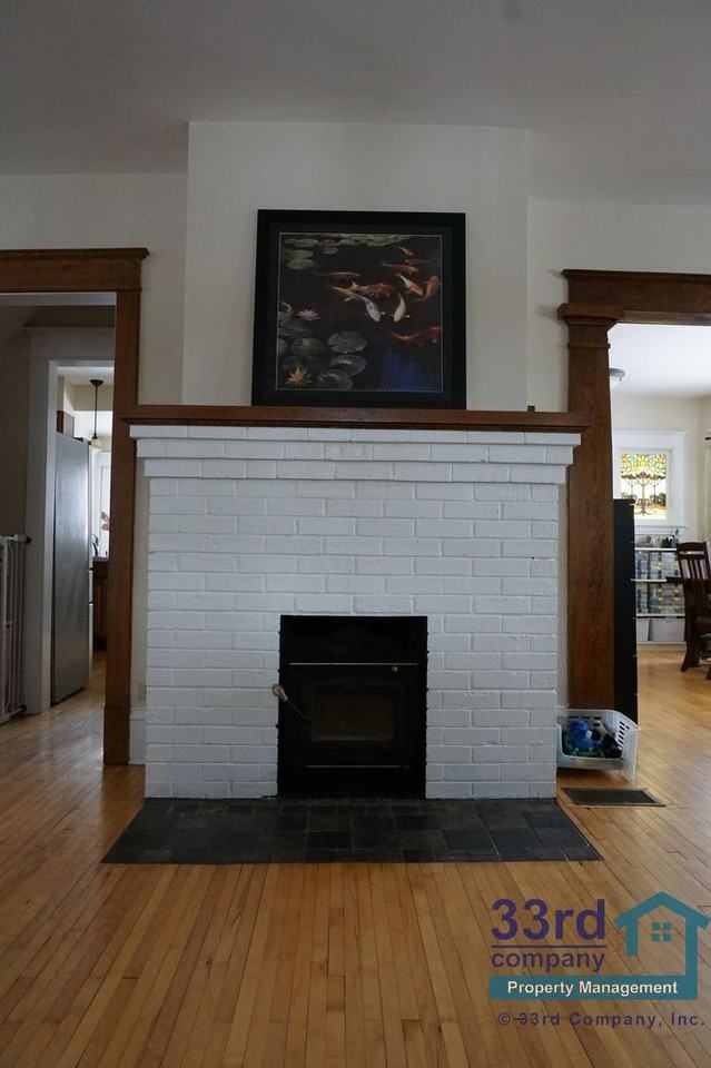 233 Cecil St SE - Photo 3 of 24