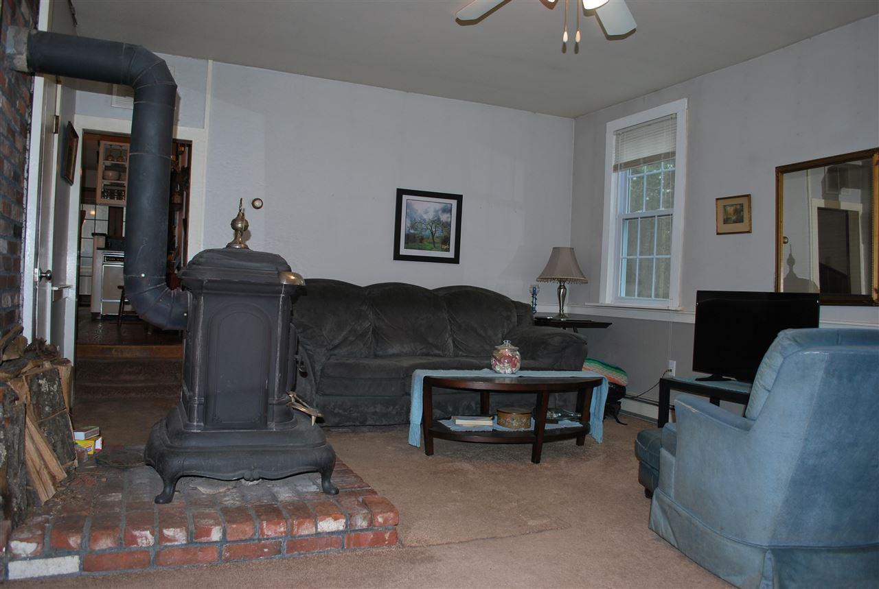 6 Bond St - Photo 3 of 20