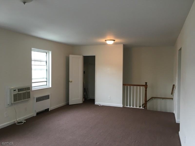 28 W Roselle Ave - Photo 3 of 12