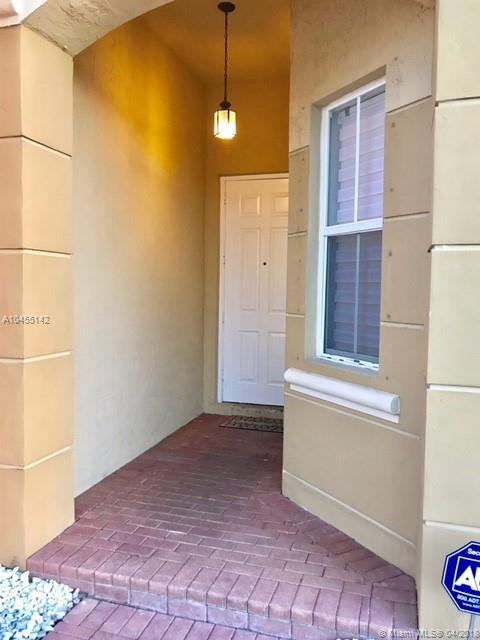 11388 Northwest 84th Terrace - Photo 3 of 19