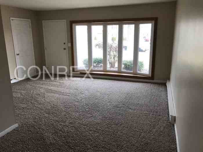102 Kathie Ct - Photo 2 of 8