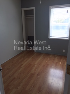 638 Moran Street - Photo 3 of 8