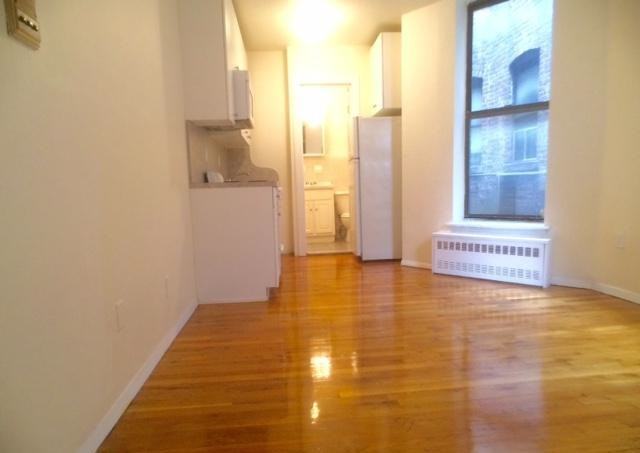 Amsterdam Ave & W 107th St #4D